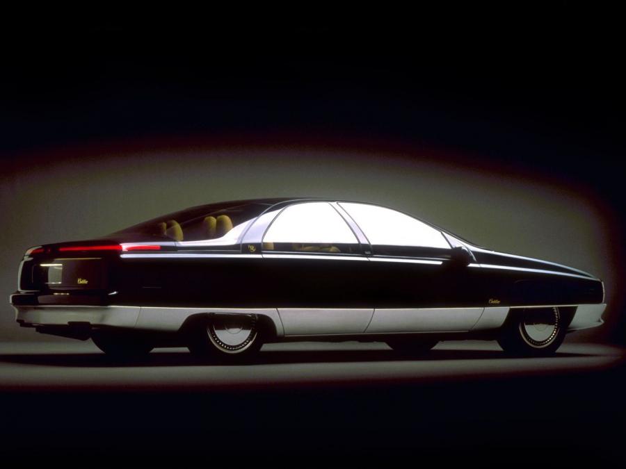  Cadillac Voyage Concept 1988 года  (фото 4 из 4)